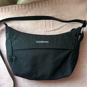 Lululemon Sling Crossbody Bag 2L Black